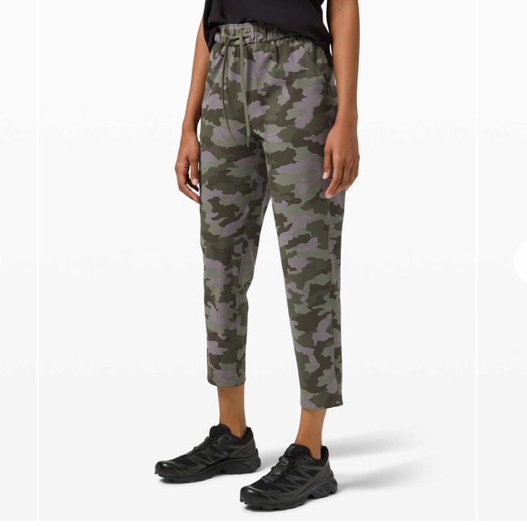 Lululemon Keep Moving Pant 7/8 High Rise Size 4 - Picture 2 of 11